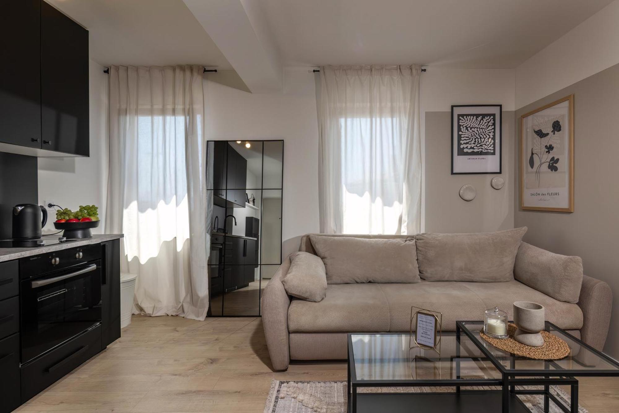 Agostini - Contactless Apartments Vukovarska Rijeka Oda fotoğraf