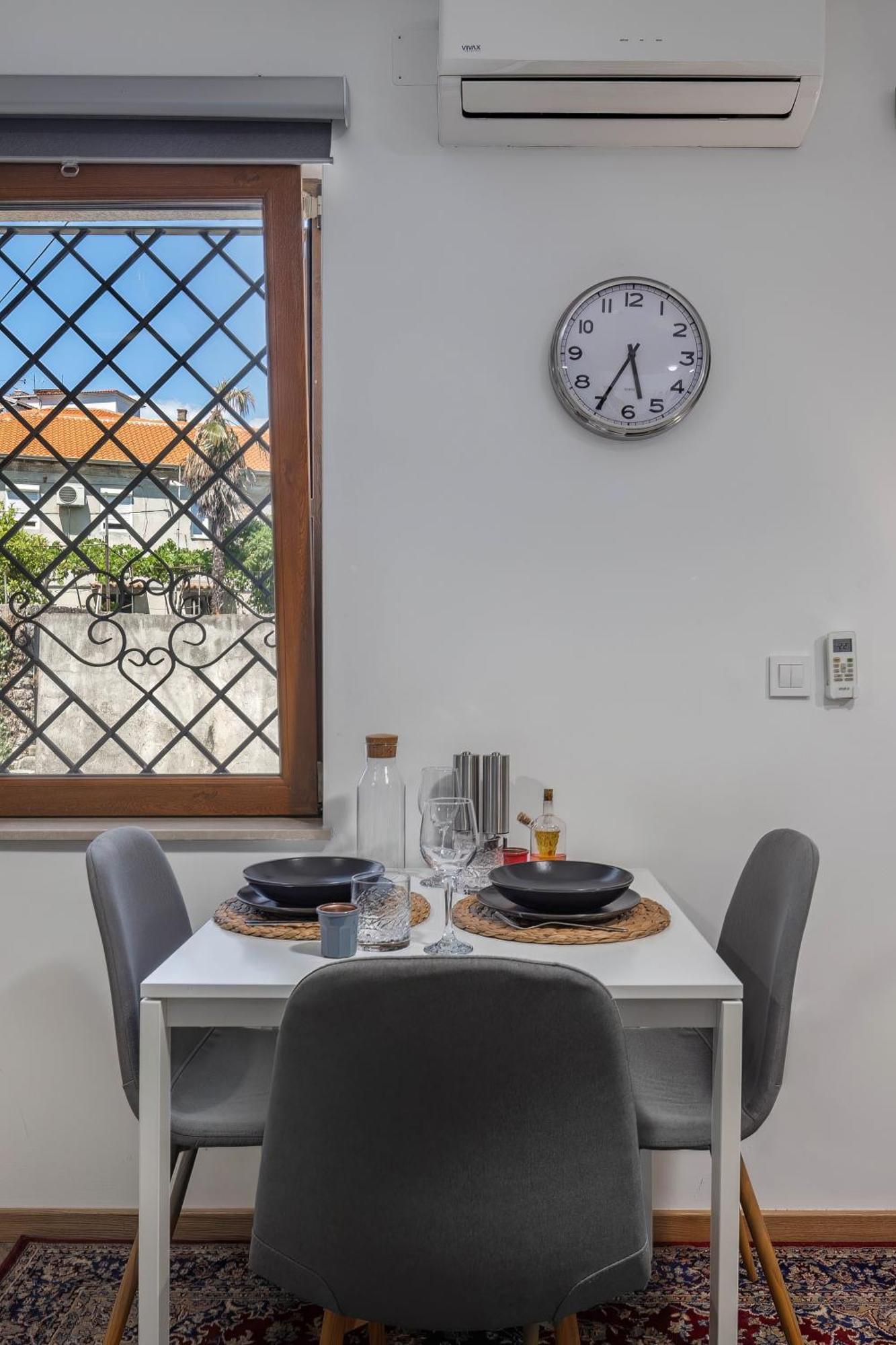 Agostini - Contactless Apartments Vukovarska Rijeka Oda fotoğraf